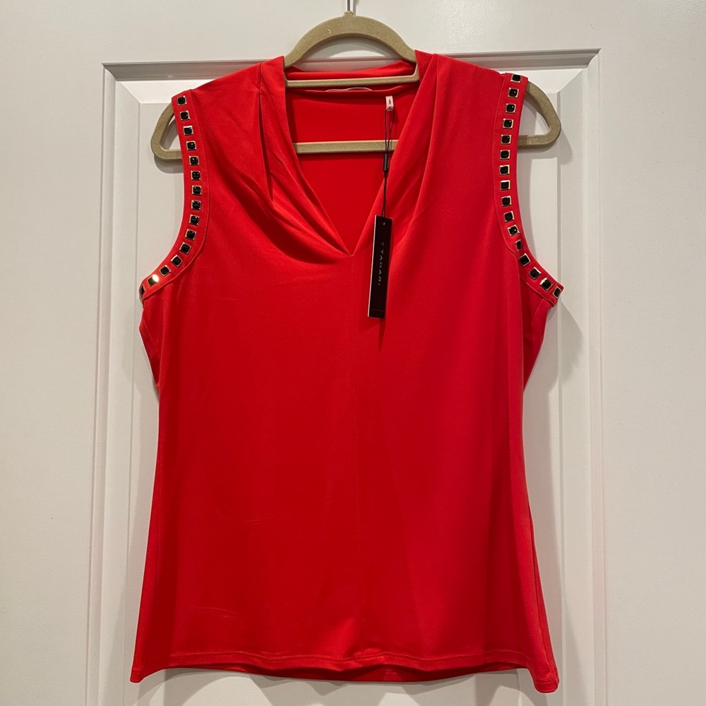 NWT T Tahari Della Knit sleeveless Top - Medium